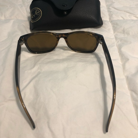 Tortoise Wayfarer Ray Bans - Picture 2 of 6